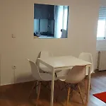 Precioso Piso-apartamento En Barrio De * Saragossa