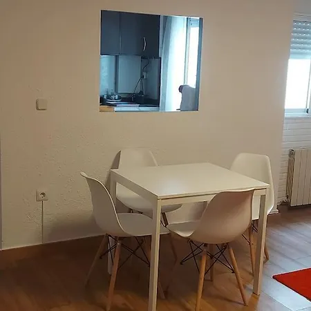 Precioso Piso-apartamento En Barrio De * Zaragoza