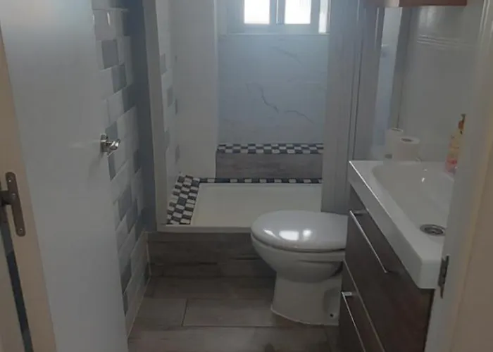 Precioso Piso-apartamento En Barrio De Appartamento